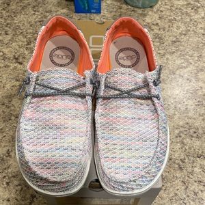 Multi color hey dudes